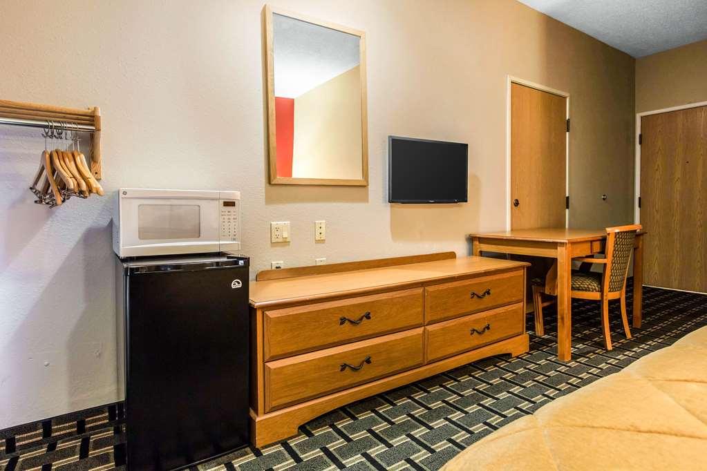 Econo Lodge Inn & Suites Peoria Illinois 部屋 写真