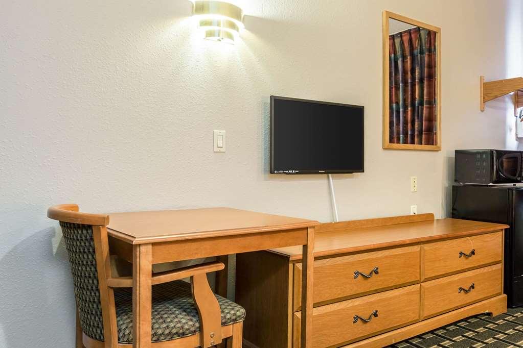 Econo Lodge Inn & Suites Peoria Illinois 部屋 写真