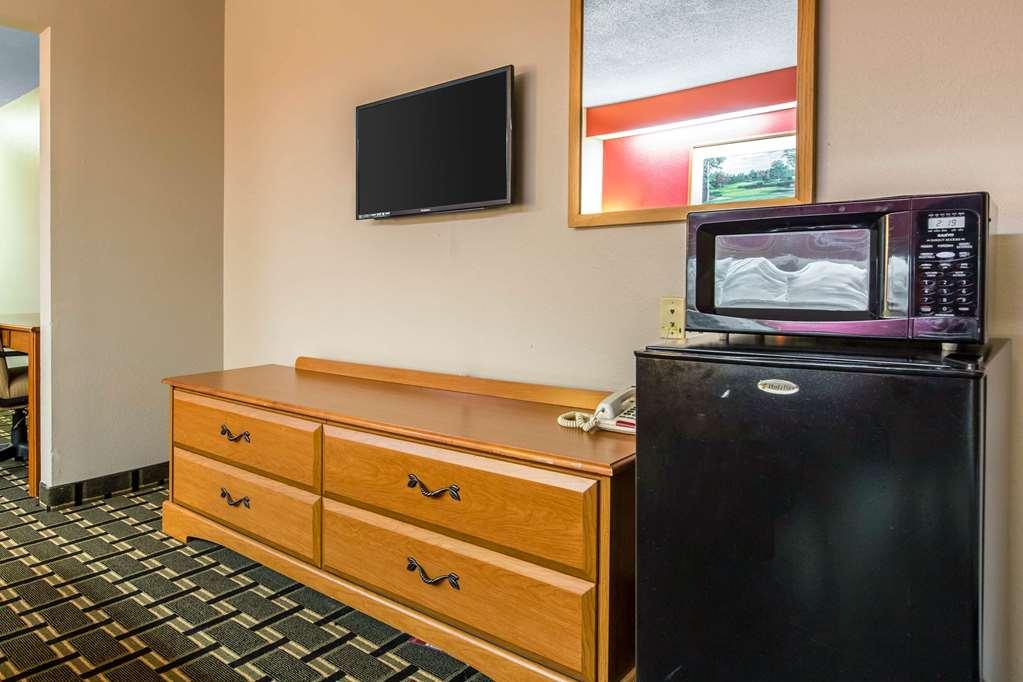 Econo Lodge Inn & Suites Peoria Illinois 部屋 写真