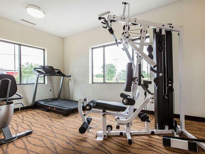 Econo Lodge Inn & Suites Peoria Illinois エクステリア 写真