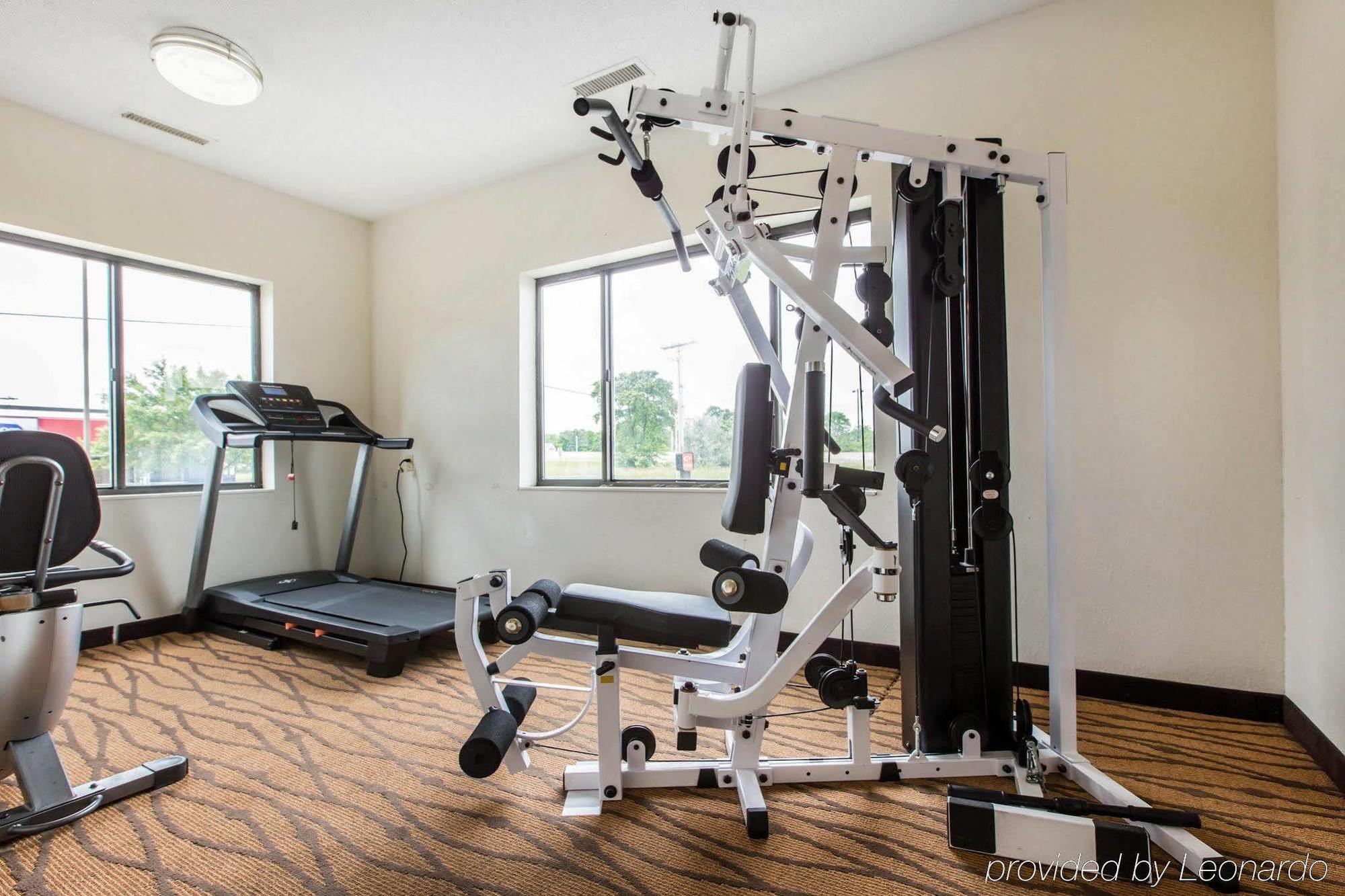 Econo Lodge Inn & Suites Peoria Illinois エクステリア 写真